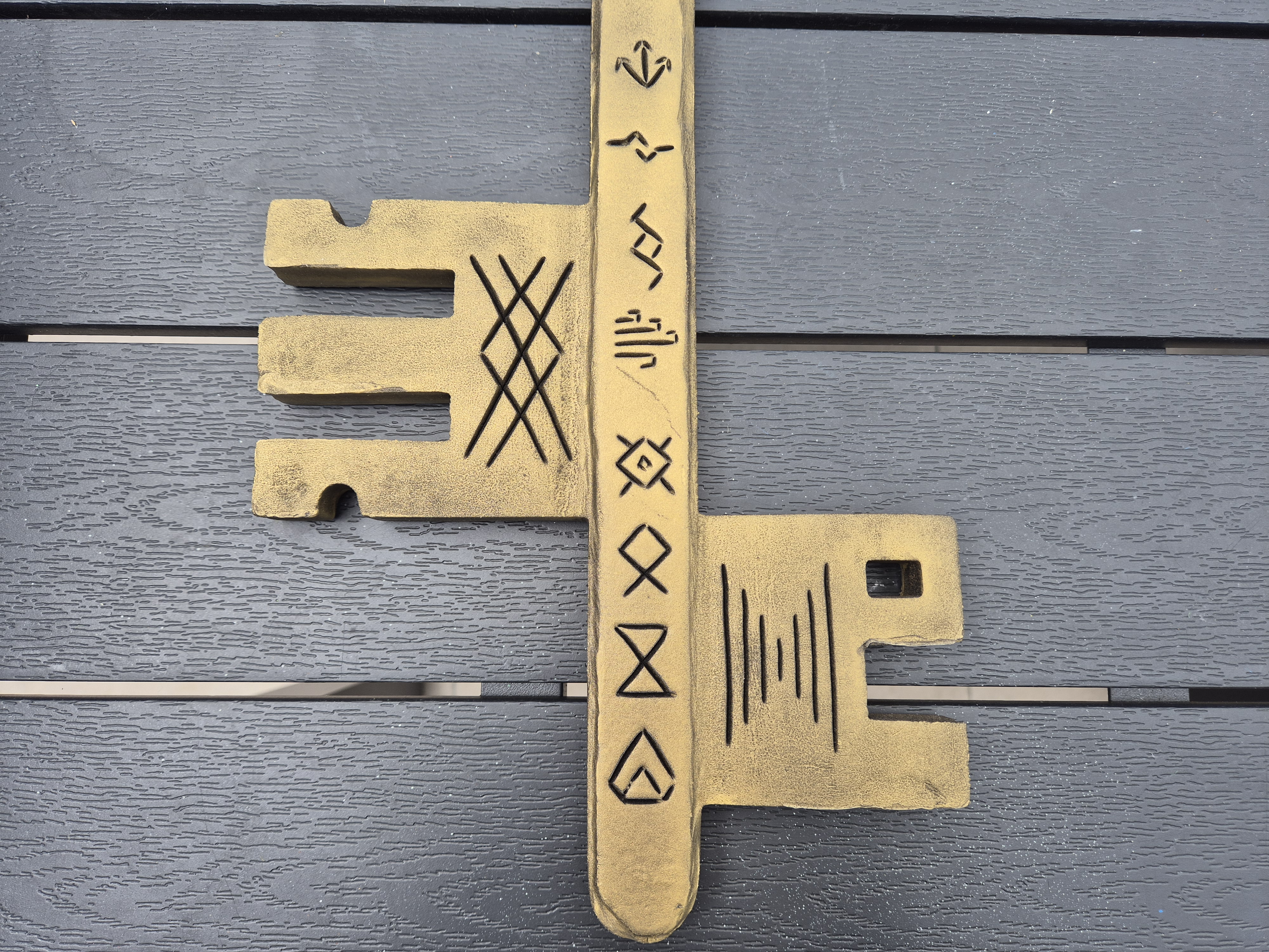 Dragon Head Key - painted detail